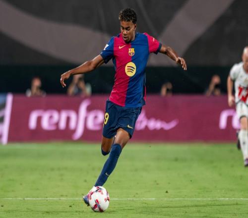 绿茵传承，足球主题文化展“十五运”站在广东美术馆开幕