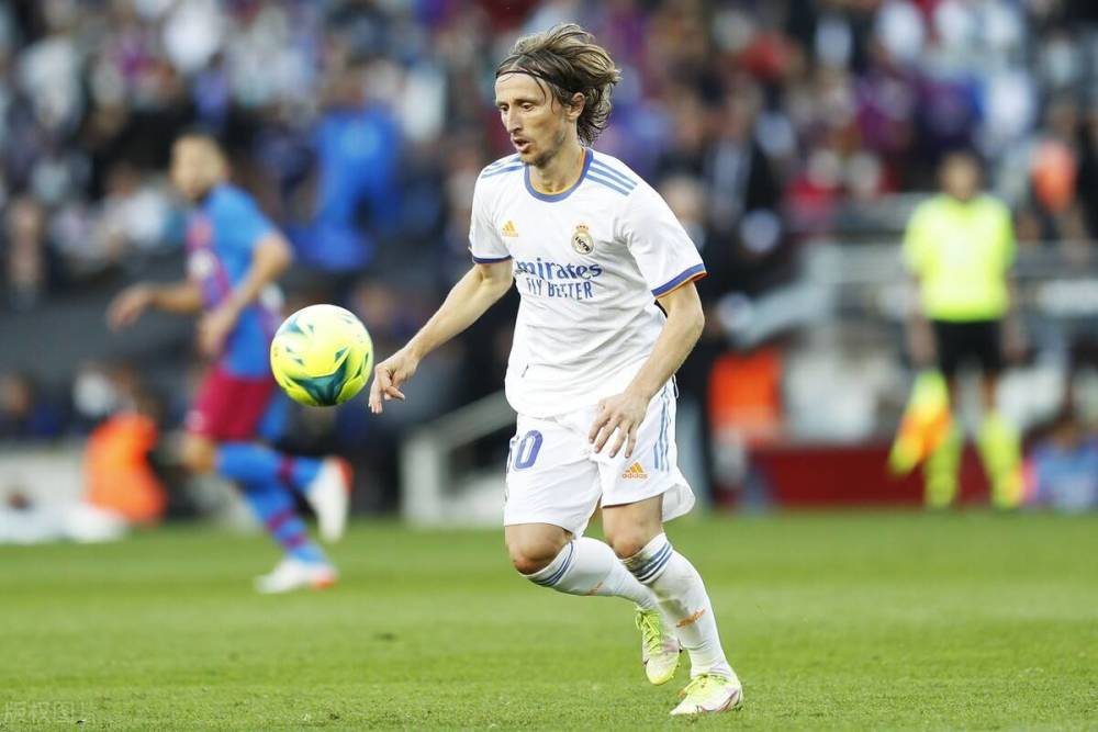 德天空：曼联已经找门德斯了解阿德耶米的情况